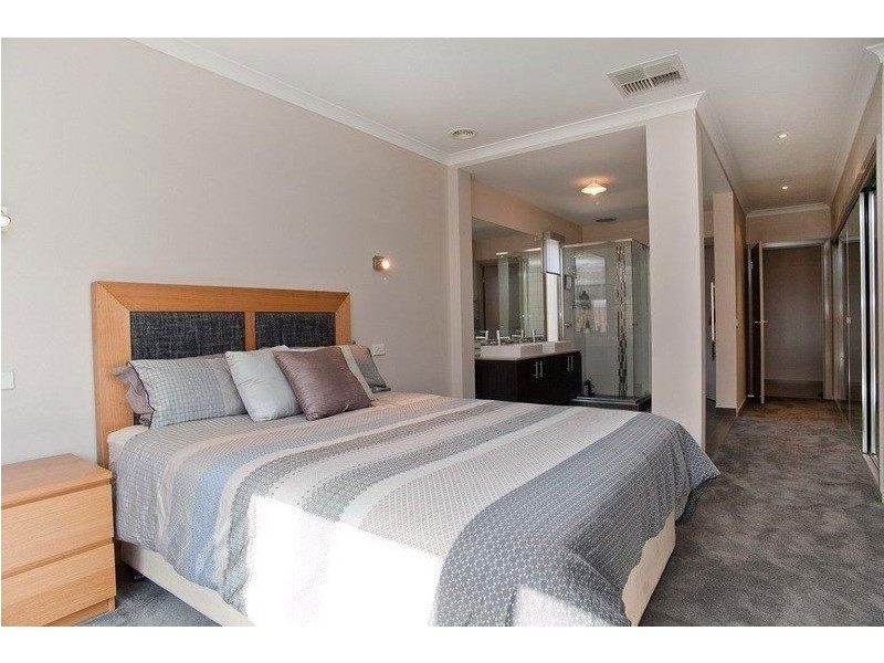 48 Horsley Crescent, Doreen VIC 3754