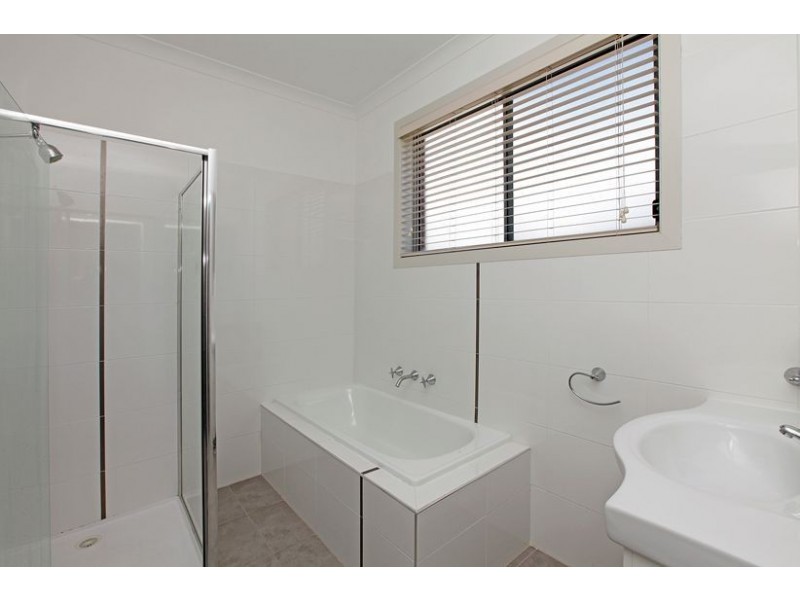 4 Alhambra Drive, Epping VIC 3076