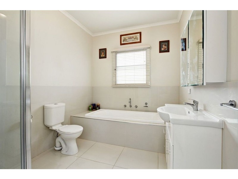 76 Mount View Road, Thomastown VIC 3074