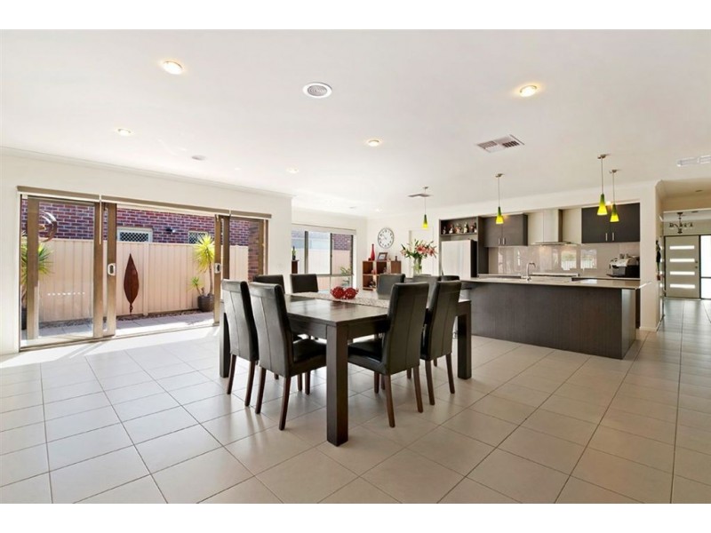 18 Nuthall Way, Epping VIC 3076