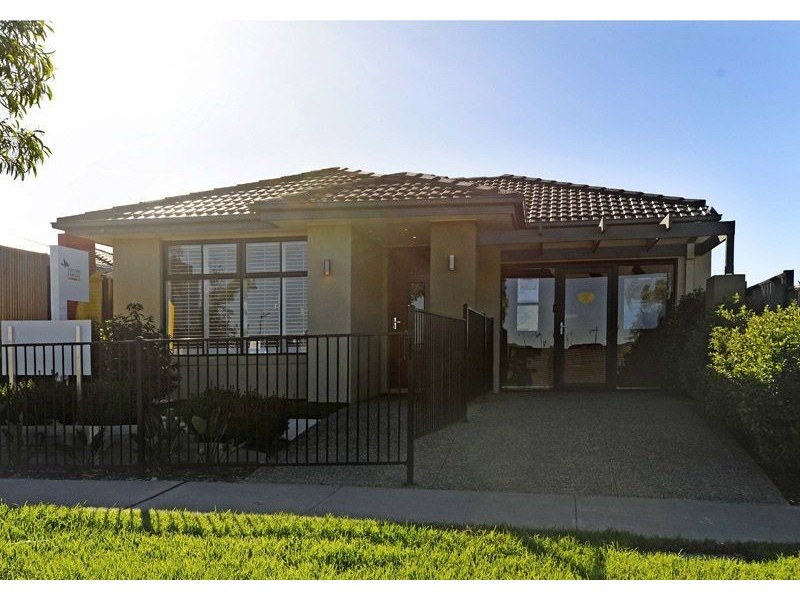 3 Burrows Lane, Craigieburn VIC 3064