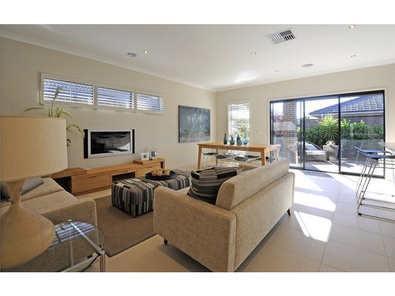 3 Burrows Lane, Craigieburn VIC 3064