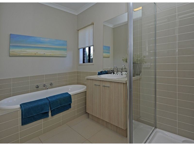 3 Burrows Lane, Craigieburn VIC 3064