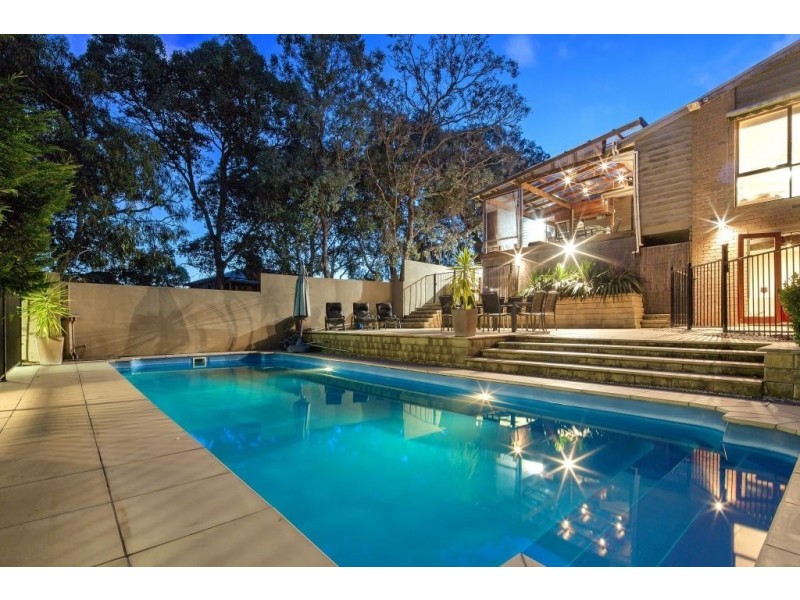 18 Stuart Street, Greensborough VIC 3088