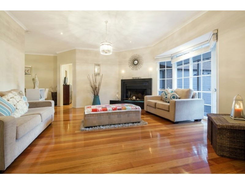 18 Stuart Street, Greensborough VIC 3088