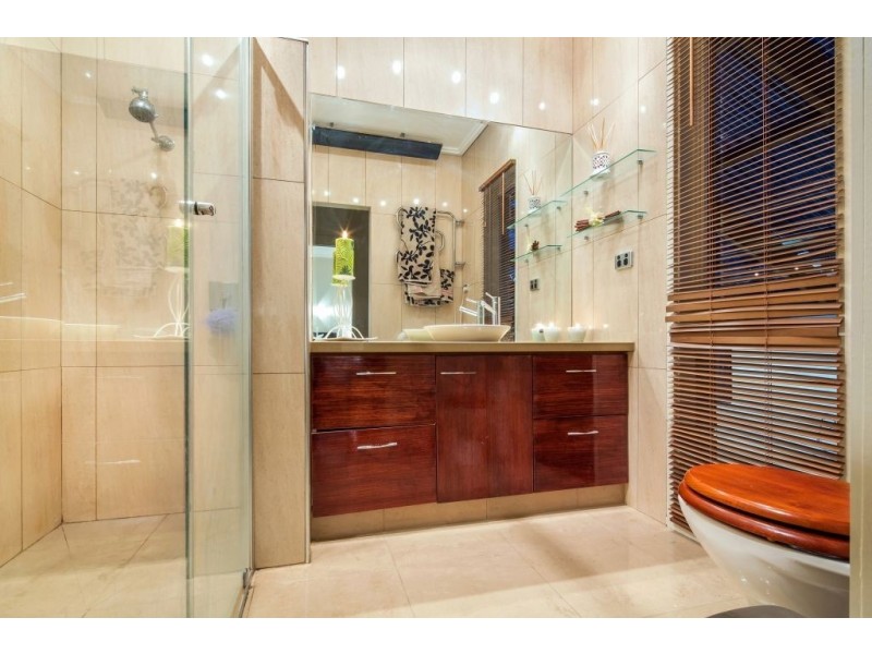 18 Stuart Street, Greensborough VIC 3088