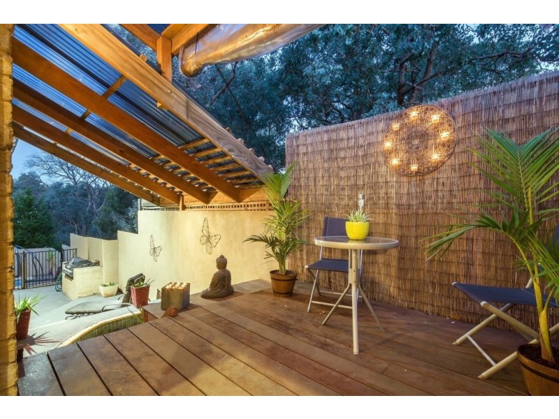 18 Stuart Street, Greensborough VIC 3088