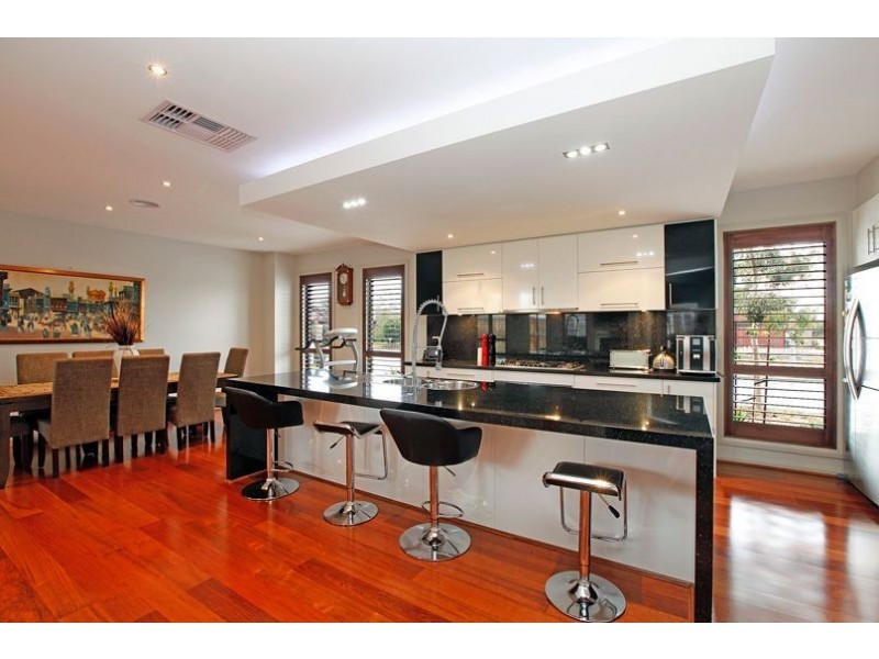 52 Suncroft Drive, Lalor VIC 3075