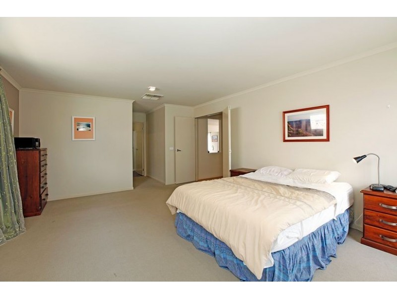 2 Pond Court, Epping VIC 3076