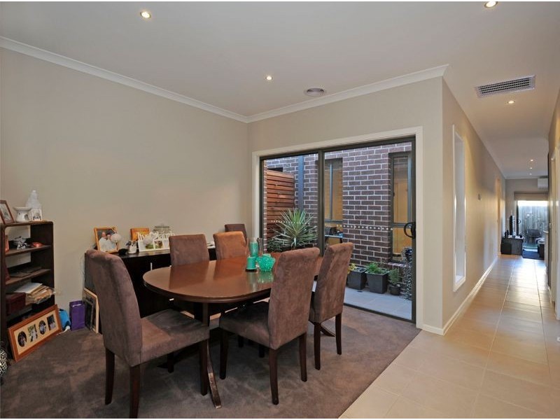 16B Ladislaw Drive, Epping VIC 3076