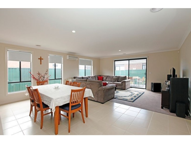 14 Coleridge Way, South Morang VIC 3752