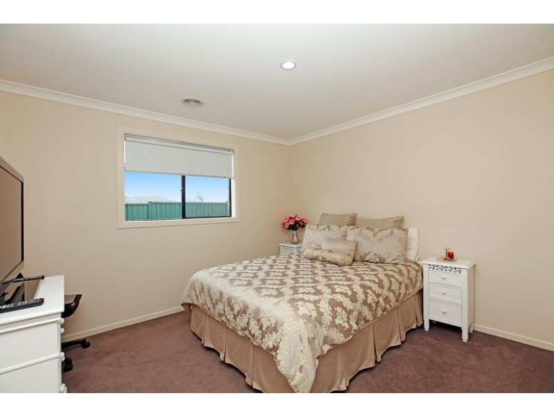 14 Coleridge Way, South Morang VIC 3752