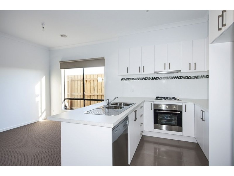17 Oriano, Epping VIC 3076