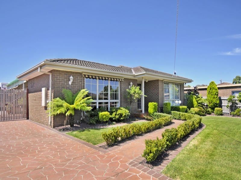39 Bainbridge Close, Craigieburn VIC 3064