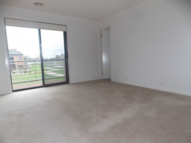 14 Helios Walk, Epping VIC 3076