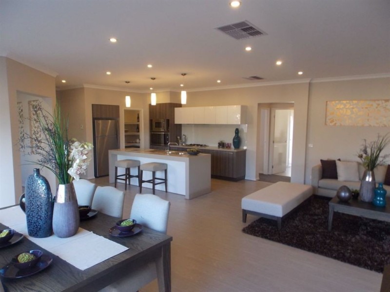 16 Subiaco Drive, Epping VIC 3076