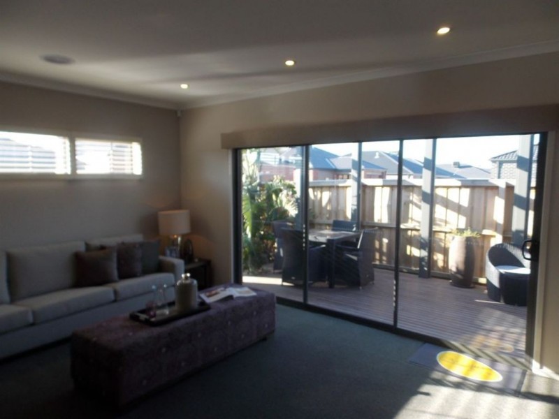 16 Subiaco Drive, Epping VIC 3076