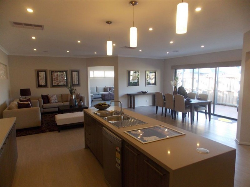 16 Subiaco Drive, Epping VIC 3076