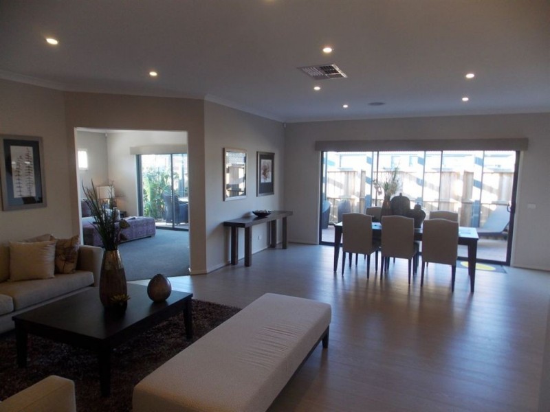 16 Subiaco Drive, Epping VIC 3076