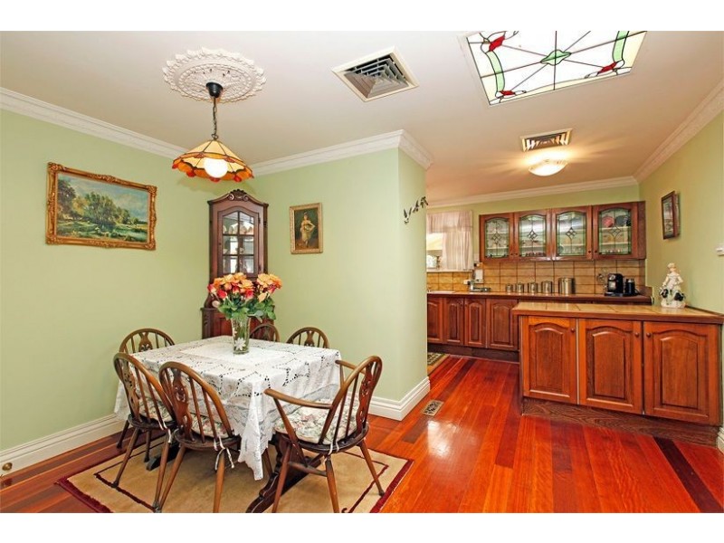 2 Mindoro Crescent, Lalor VIC 3075
