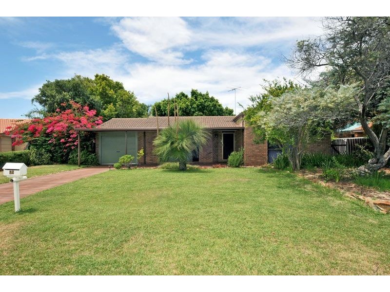28 Hanson Way, Dudley Park WA 6210