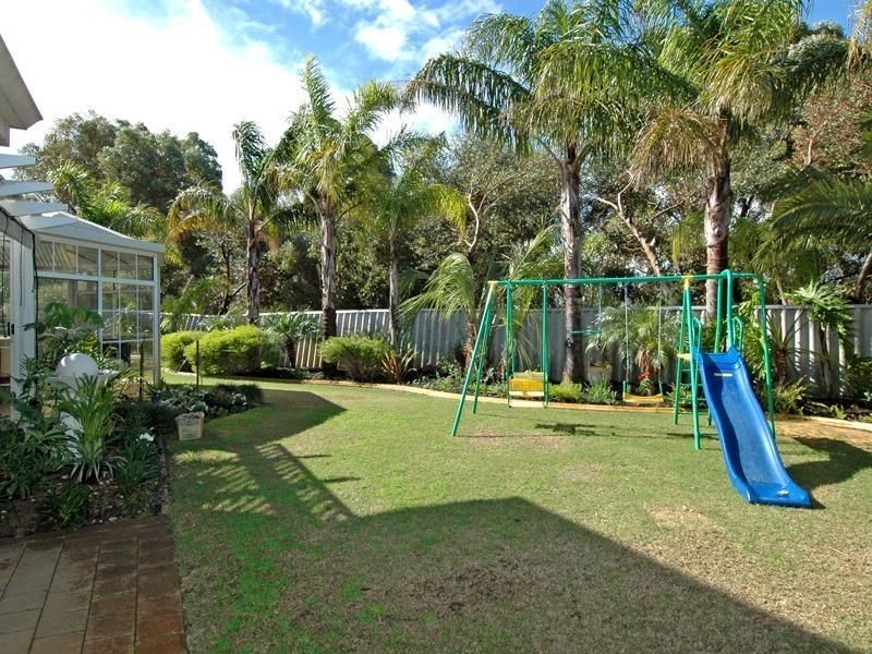 27 Seawind Drive, Silver Sands WA 6210