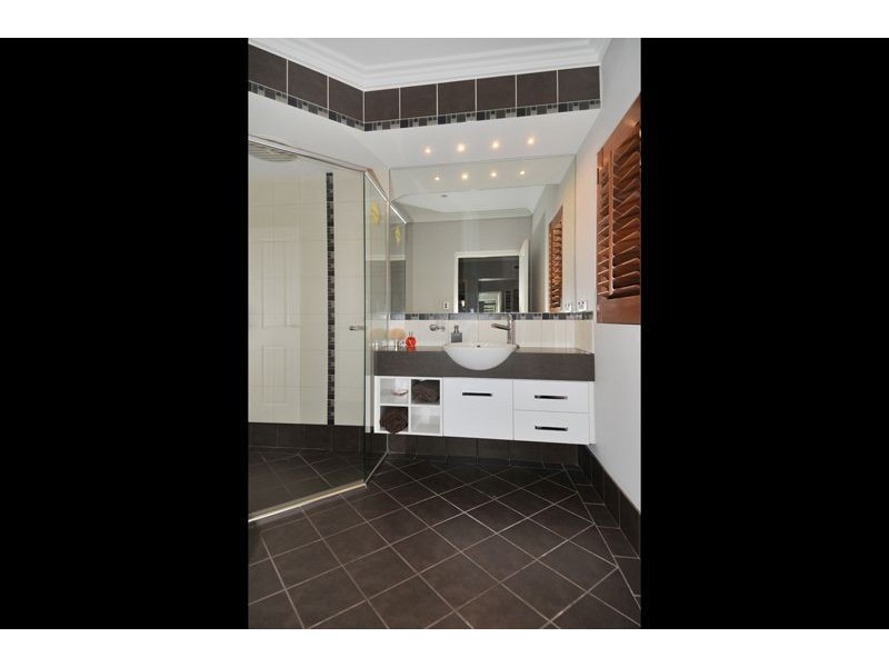 2 Leighton Place, Halls Head WA 6210