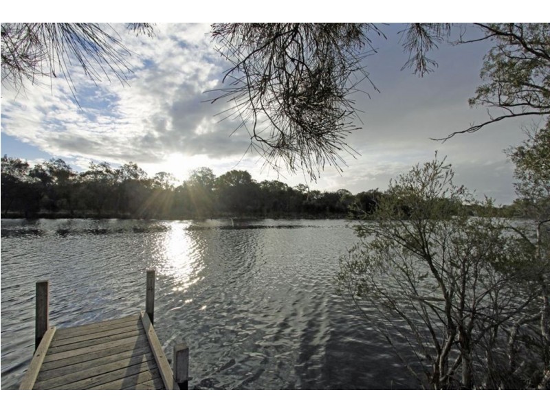81 Caponi Road, Barragup WA 6209