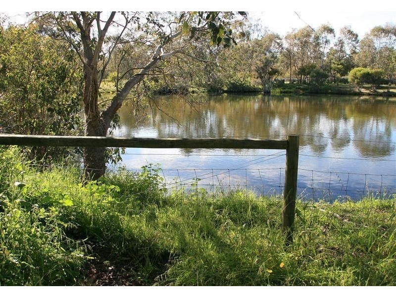 81 Caponi Road, Barragup WA 6209
