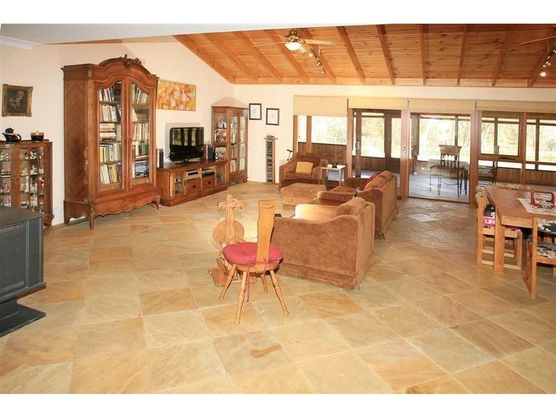 81 Caponi Road, Barragup WA 6209