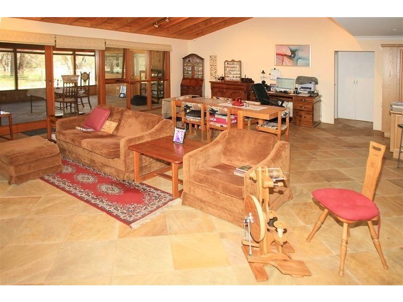 81 Caponi Road, Barragup WA 6209