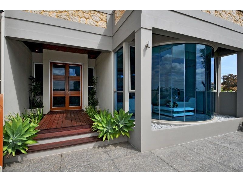54 Fairbridge Road, Halls Head WA 6210