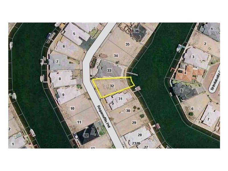 32 Ragamuffin Point, Halls Head WA 6210