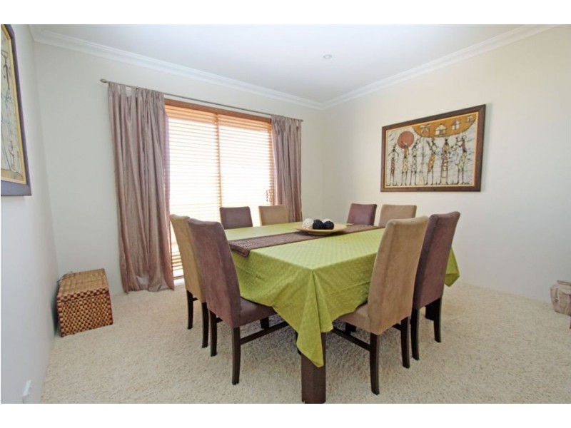 30 Hibbertia Follow, Halls Head WA 6210