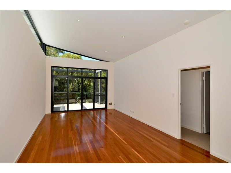 8/44 Oaklands Avenue, Halls Head WA 6210