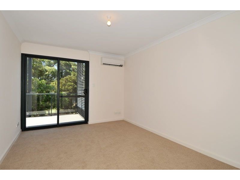 8/44 Oaklands Avenue, Halls Head WA 6210