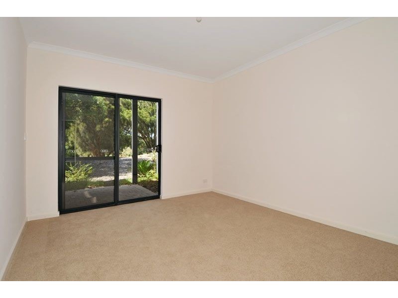 8/44 Oaklands Avenue, Halls Head WA 6210