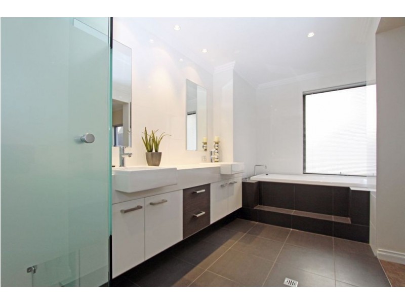 1/23 Galileo Loop, Mandurah WA 6210