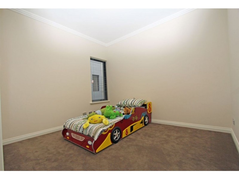 2/23 Galileo Loop, Mandurah WA 6210