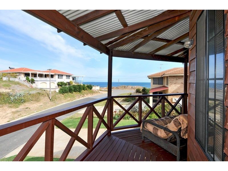 2/28 Valley Road, Halls Head WA 6210