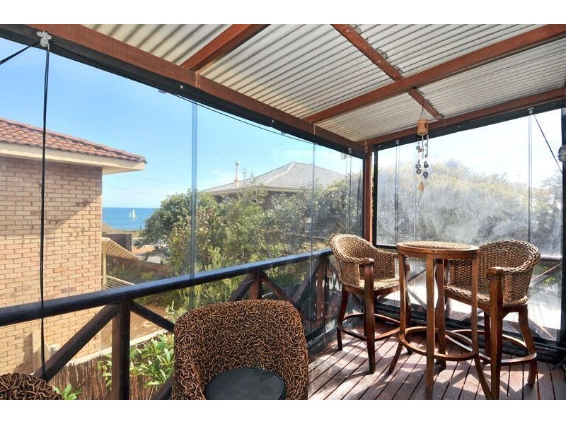 2/28 Valley Road, Halls Head WA 6210