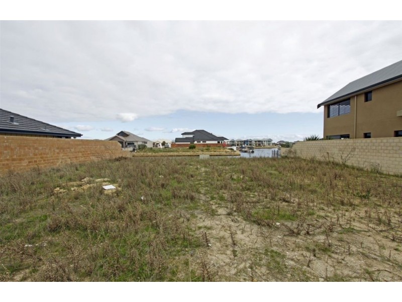 30 Erins Isle, Dudley Park WA 6210