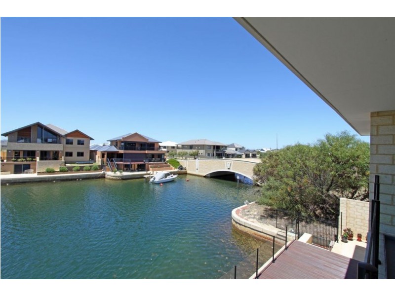 39 Queen Parade, Wannanup WA 6210