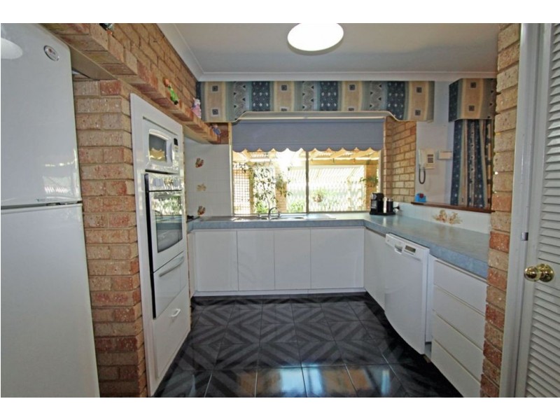 6 Sefton Court, Silver Sands WA 6210