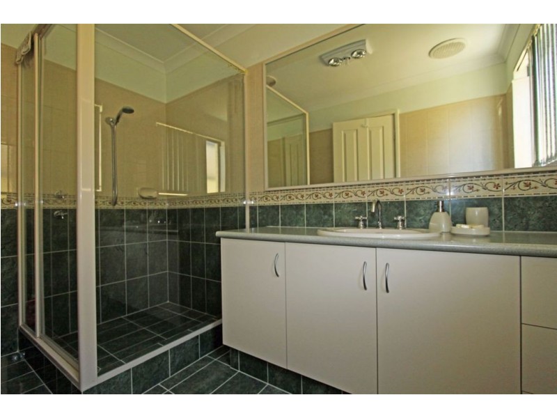 22 Jubata Gardens, Dudley Park WA 6210