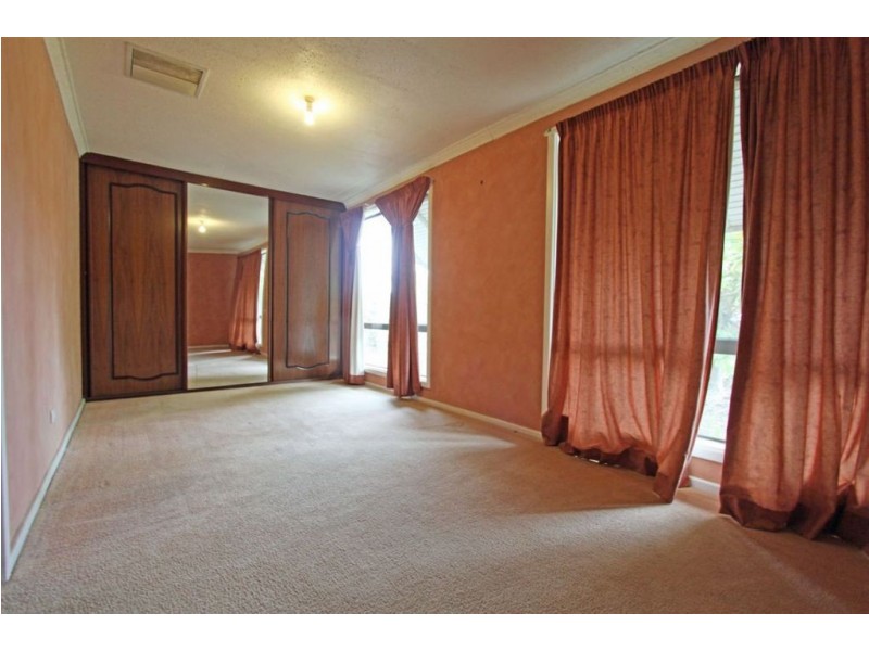 10 Loxton Street, Mandurah WA 6210