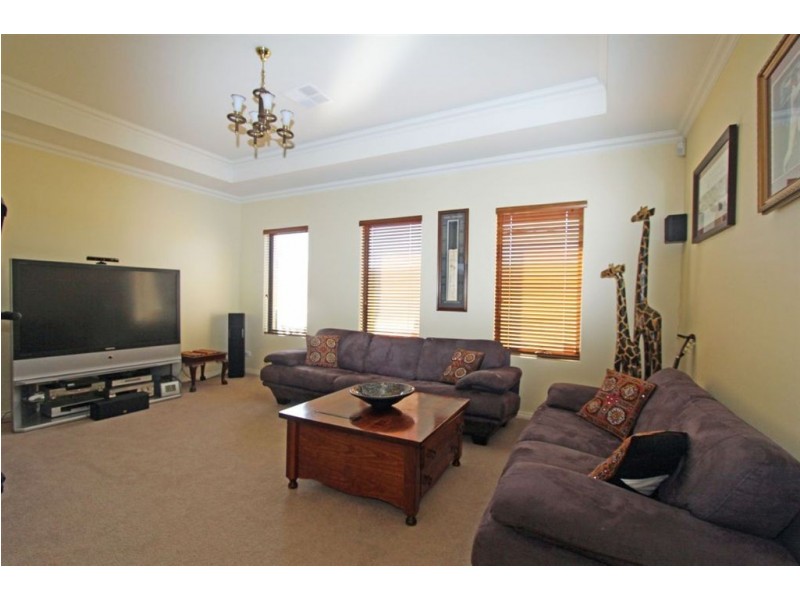 49 Katinka Retreat, Dudley Park WA 6210