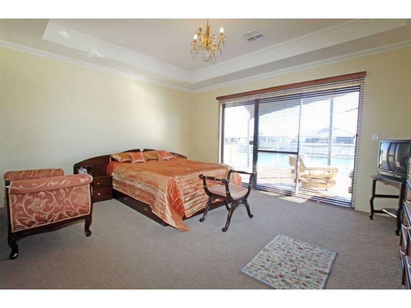 49 Katinka Retreat, Dudley Park WA 6210