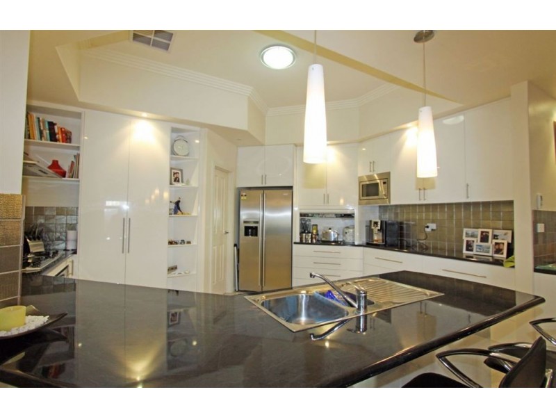 30 Tranquility Way, Halls Head WA 6210