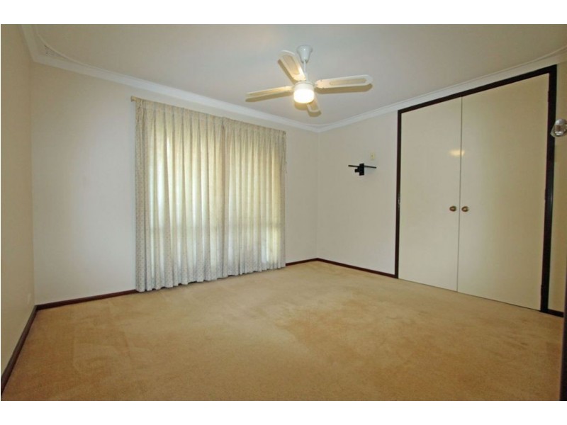 4 Seawind Drive, Silver Sands WA 6210